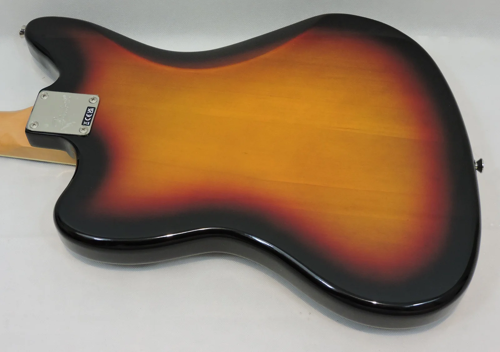 Squier Classic Vibe '70s Jaguar, 3-Colour Sunburst - Image 6